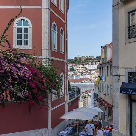 Baixa 2Bdr Duplex With Balcony By Lovelystay-3