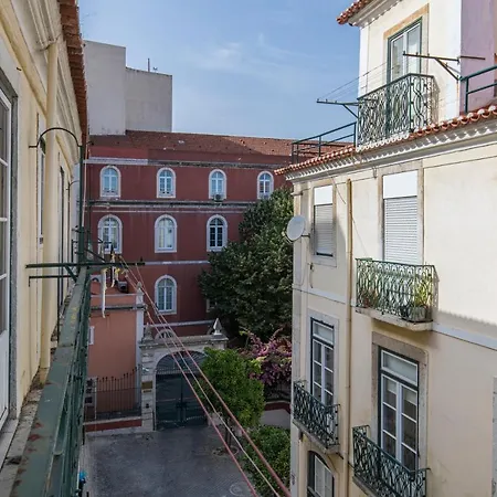 Baixa 2Bdr Duplex With Balcony By Lovelystay-2